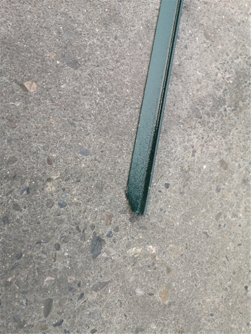 Y/T powder coated Fence post