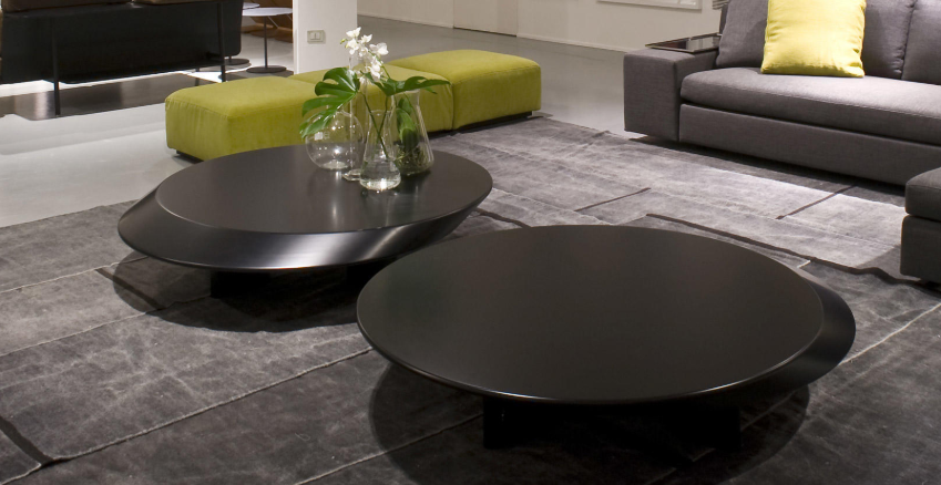 Diseño moderno 520 Table baja de Acuerdo por Charlotte Perriand