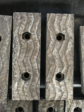 Zigzag Welding Bead Hard Facing Overlay Liner