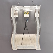 Clear Mirror Wave Shape Hanging Mirror