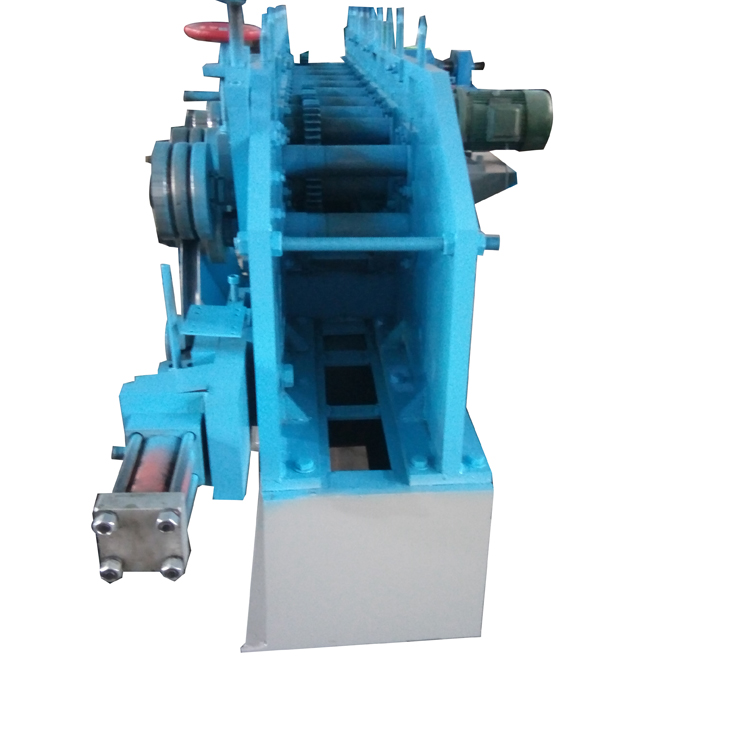 China Manufactures Pipe Production Line Wheel Rim Gi Ppgi Ceiling Channel Roll Forming Machine In