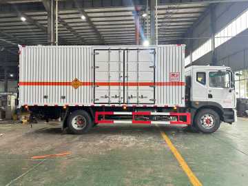 Explosion Proof Cargo Truck for Dangerous Goods