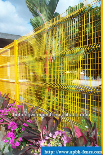 2014 Newest Design galvanized vinyl coated ornamental welded wire mesh fences