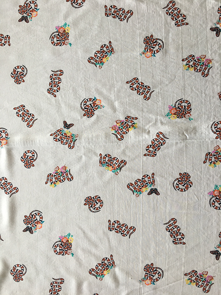 Snake Design Rayon Poplin shuttle 45S Printing Fabric