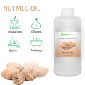 Extracción de aceite esencial de nuez moscada natural puro