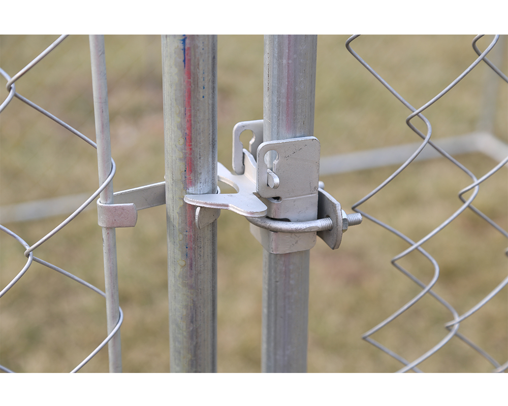 Galvanized Dog Run Kennel