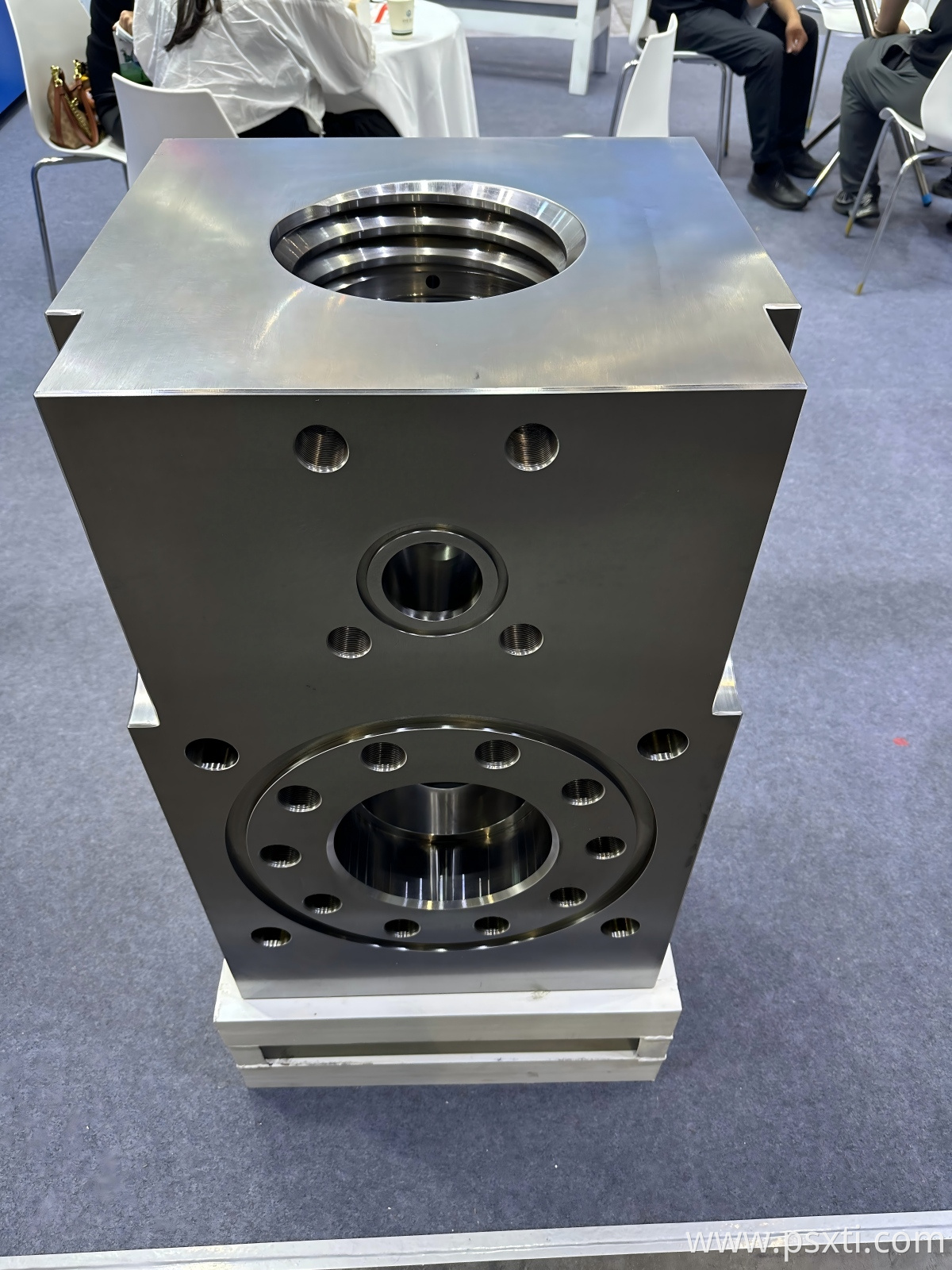 PSX Titanium Alloy Wellhead Valve Body custom forging component