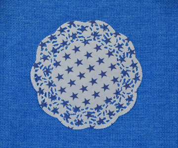 Printed paper doily 30cm