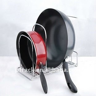 Metal standing pot holder