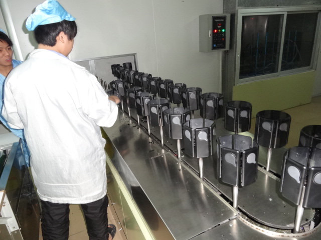 Clean Shop Ligne de pulvérisation automatique Clean Shop Automatic Spraying Line