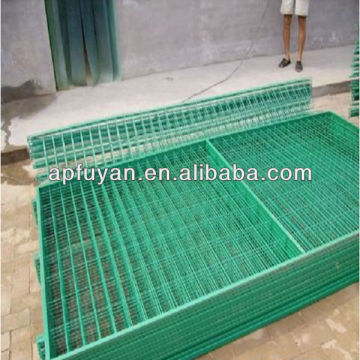Framed wire mesh fence