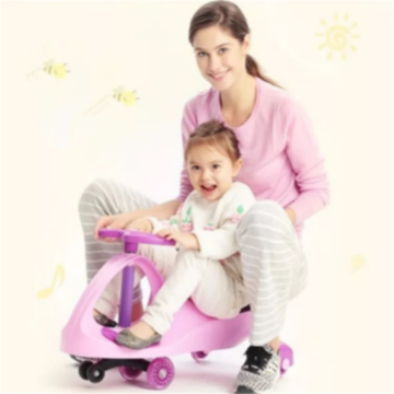 Kinderspielzeug Reiten Swivel Car mit Musik &amp; Flash Wheel