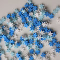 Weiße Farbe Schneeflocke Perlen 5mm weiche Tonscheibe Blaue Schneeflocke für Weihnachtsdekorationen DIY Party Streusel