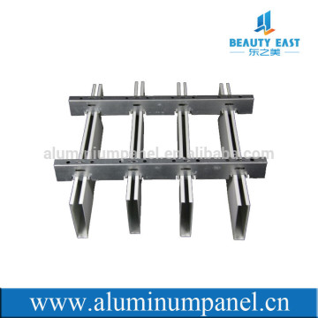 Fireproof suspended open grid ceiling