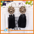 Metal cabeça três fio preto Tassel brinco do leão