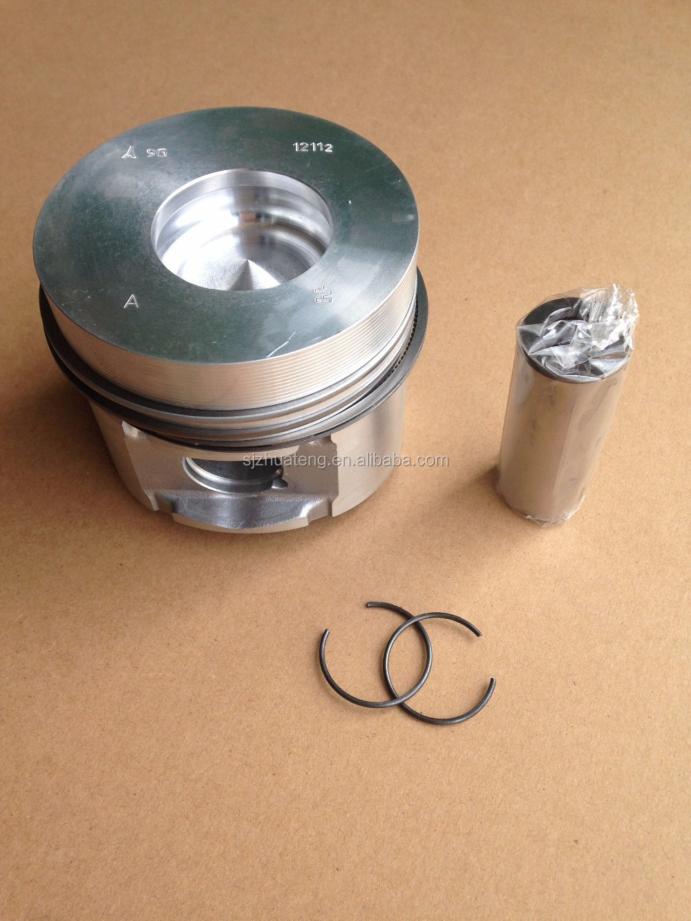 China Manufacture for Deutz Piston and pin FL1011/FM2011 0427 1217/ 0417 9918 / 0427 1211