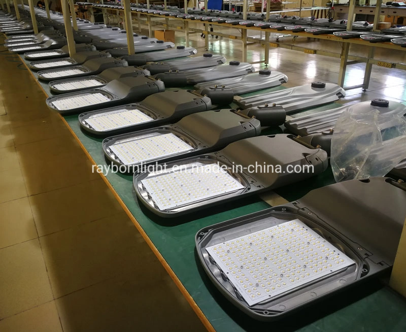 Outdoor LED Luminaires Project 50W 60W/80W/100W/120W/150W/200W/250W/300W Area Parking Lot Shoe Box LED Street Light for Public Outdoor Square Highway