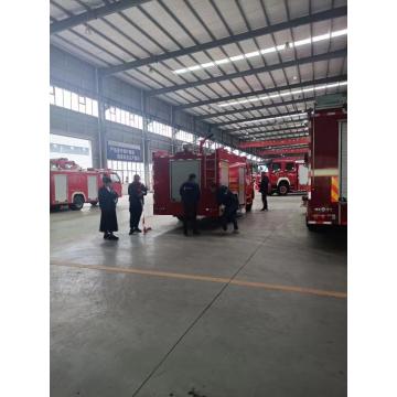 Dongfeng 3-5tons water pumper remote control fire truck