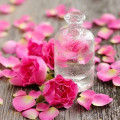 Vegane Rosa Damascena Hydrosol