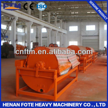 Fine powder roll magnetic separator