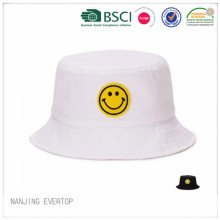 Economici in leggero cotone cappello della benna con sorriso Patch