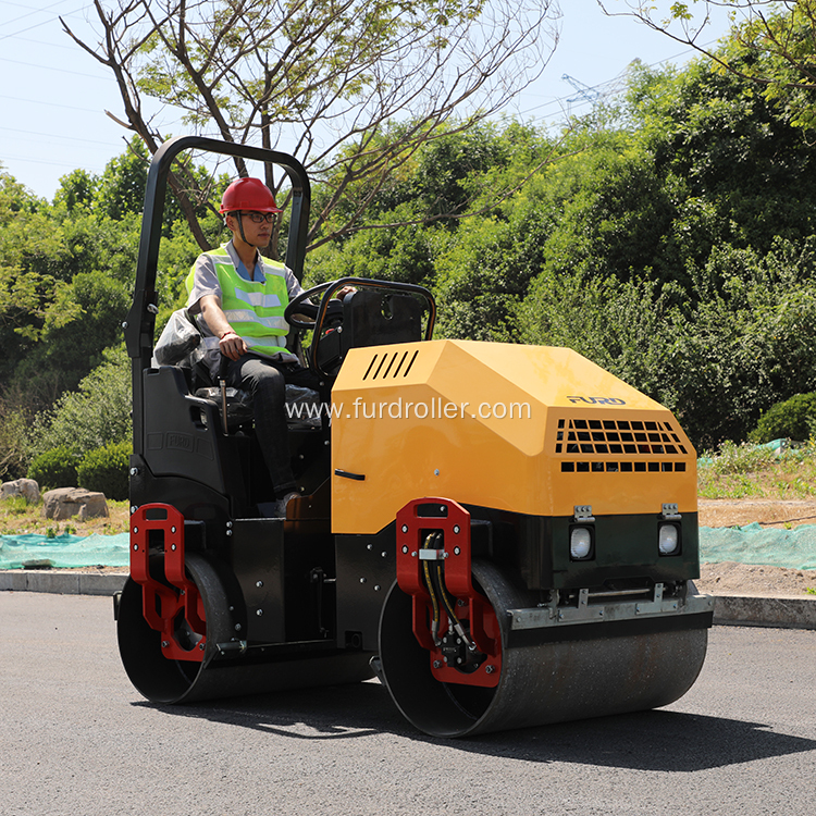 FYL-900 Perkins Diesel Vibratory Soil Compactor Roller