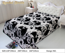 100% Polyester Korean style Geometry Design 1Ply Mora Blanket Spain