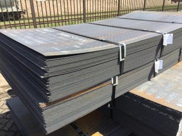 A36 SS400 Checkered Steel Plates