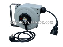 Retractable power extension cord reel