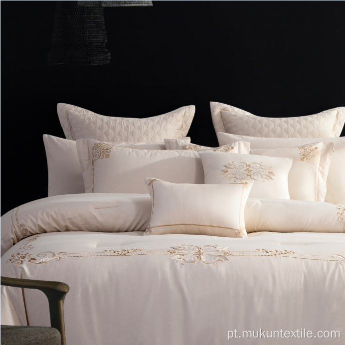 Conjunto de cama bordado de marca de luxo edredom