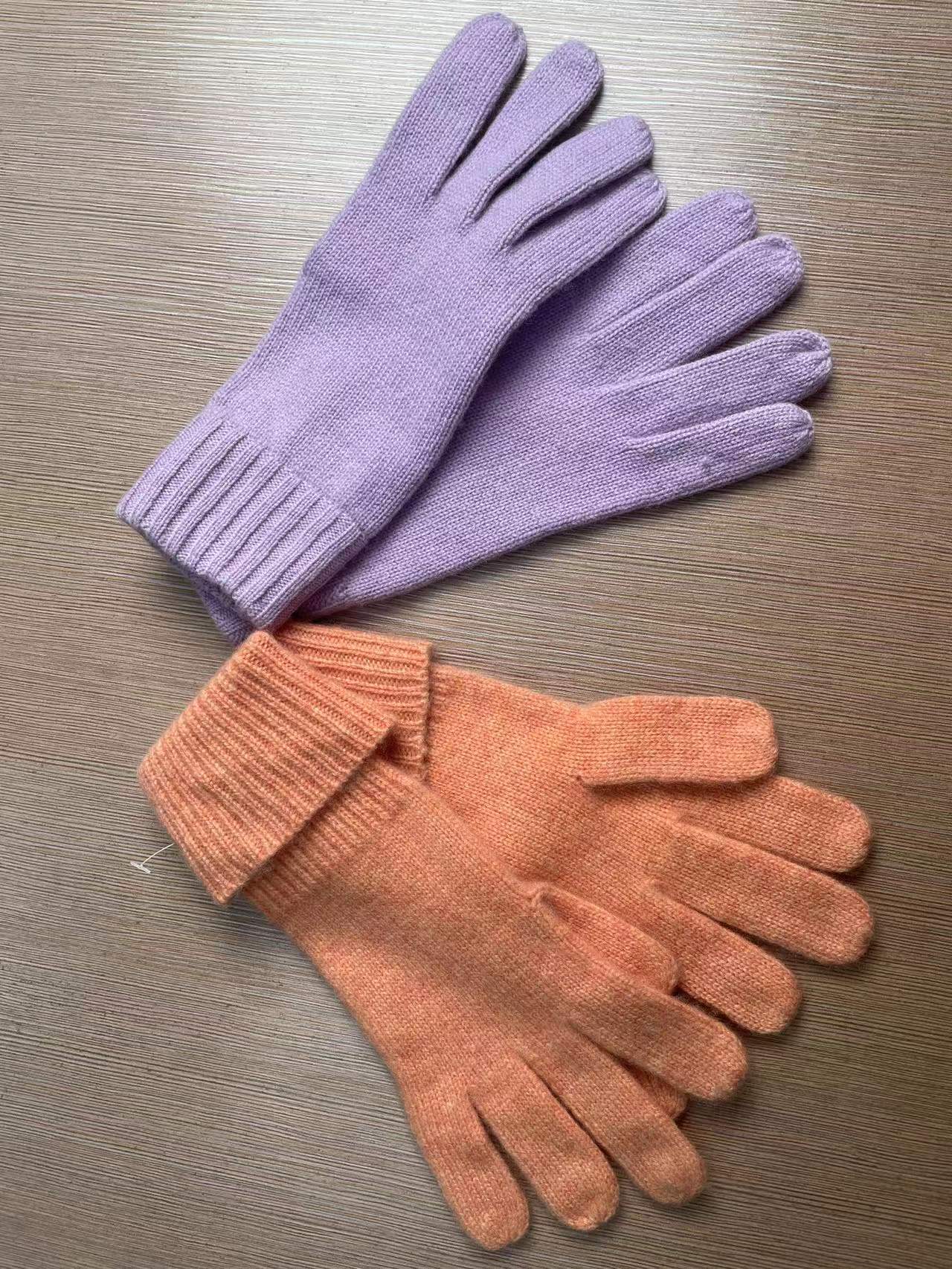 gloves gloves