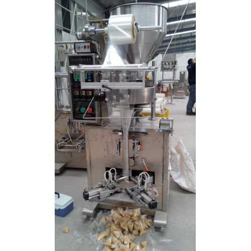 Small granule automatic triangle packing machine