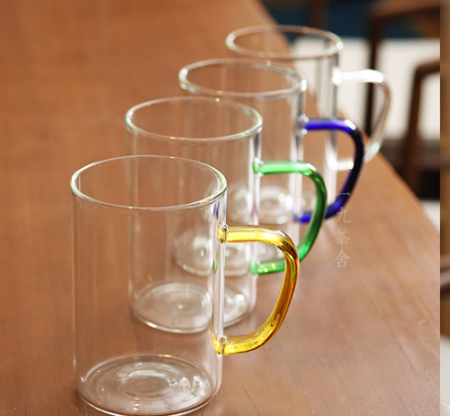 Glass mugs with multiple colors
