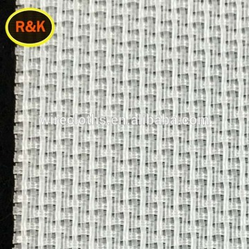 Polyester forming fabric/polyester forming mesh
