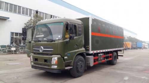 DONGFENG 4 x 2 letupan lori peralatan