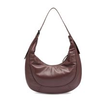 Elegant Red Chain Bag Exuding Grace