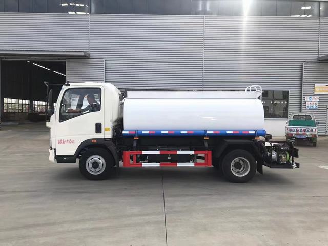 Sinotruk Howo 4x2 Tanker Water Truck