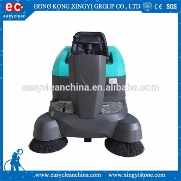 floor sweeping machine / vacuum cleaner / ride on sweeping machine