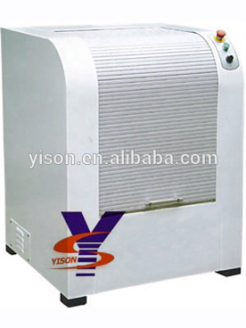 Industrial semi-automatic clamping gyro mixer