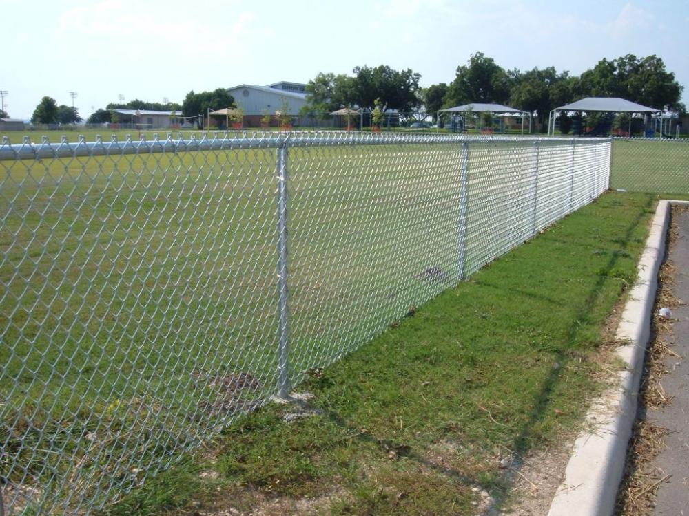 Vandal resistant Low maintenance chain link fence