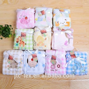 Customized patterns 100% polyester soft plush fleece swaddle baby blanket in small size/organic baby blanket