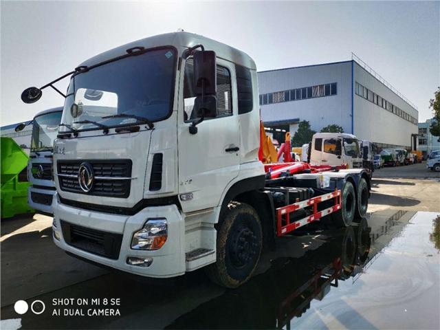 Dongfeng Tianlong Rear Eight Wheel Hook Arm Garbage Truck 3 Jpg