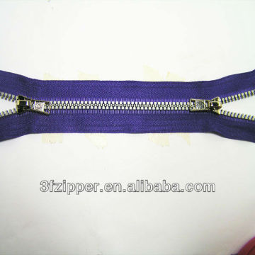 NO.3 Two Way Plastic Zipper