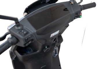 Innovative Electric Scooter with Advanced Controls