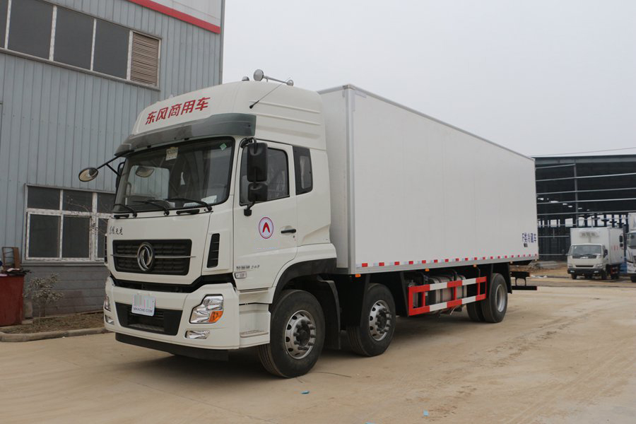 dongfeng milk transportation truck