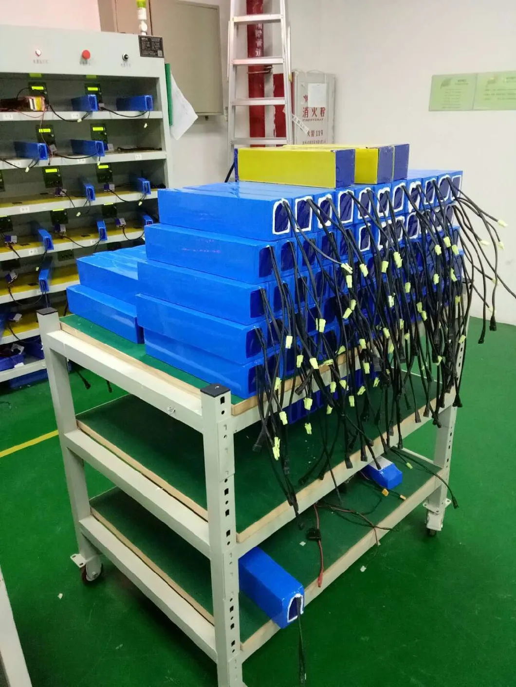 24V 30ah 300A Discharging LiFePO4 Lithium Battery LFP Solar High Power Rechargeable Shrink Wrapped Battery with 38120s Cell