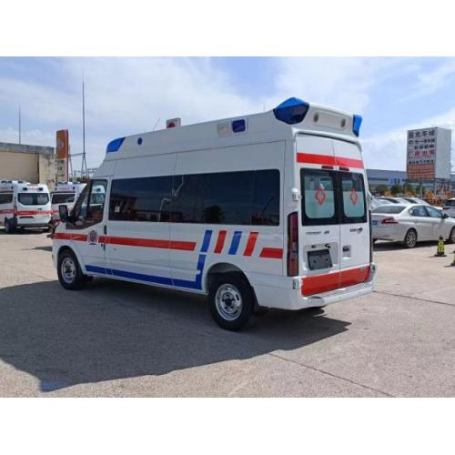 Ambulâncias de emergência do veículo equipado medicamente