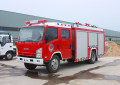 ISUZU 4 x 2 brand voertuig