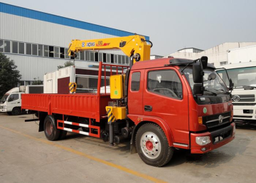 6 wheel truck with crane