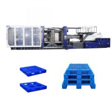 large injection molding machine